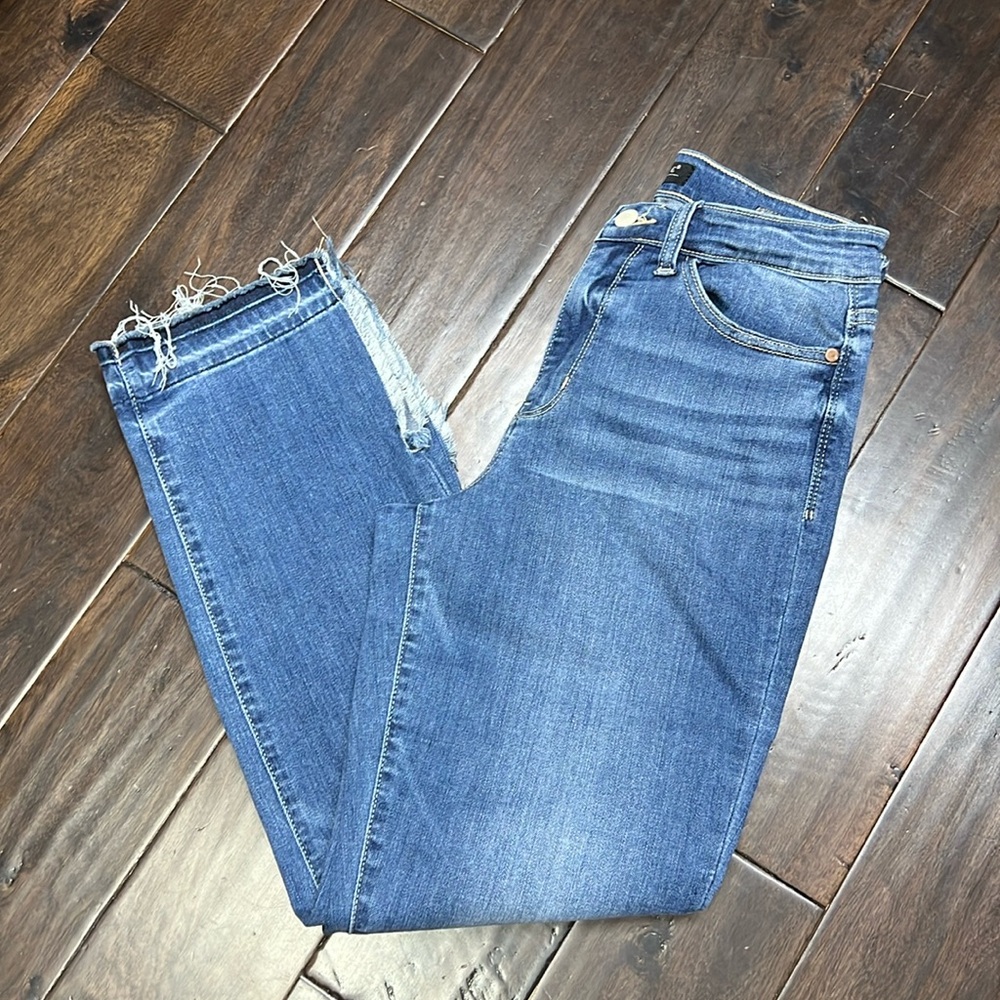 Judy Blue 7/28 Split Frayed Hem Straight jeans